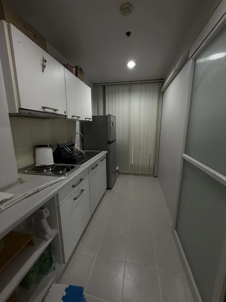 ขาย Life @ Ratchada-Suthisan ห้องพร้อมอยู่ เฟอร์พร้อม ชั้นสูง จองเลยอย่าพลาด+++