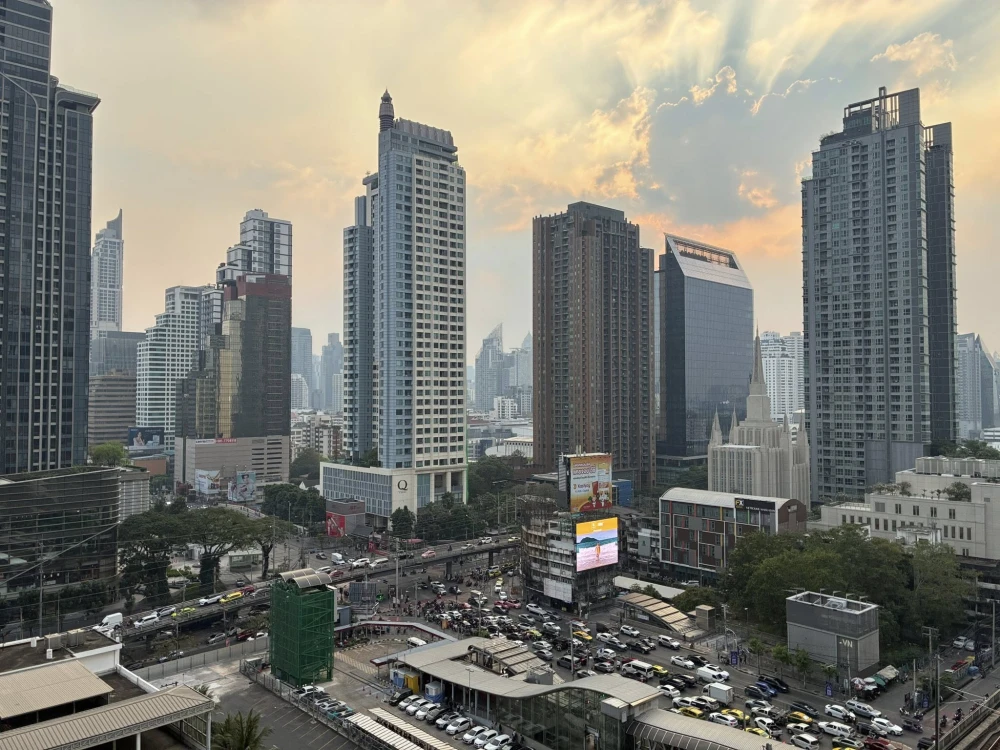 ขาย Life Asoke ห้องชั้นสูง พร้อมอยู่ เฟอร์พร้อม จองเลย