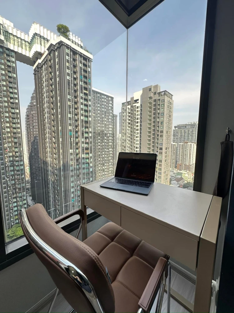 ขาย Life Asoke Hype ห้องชั้นสูงเฟอร์พร้อมเฟอร์ จองเลย