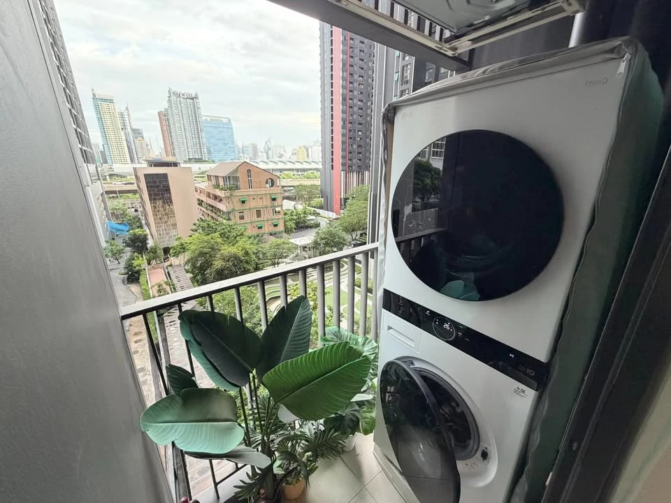 ขาย Life Asoke-Rama 9 ห้องเดิมจากโครงการเกือบ 100% ไม่มี Built-in สามารถตกแต่งใหม่ได้ตามสไตล์ที่ต้องการ