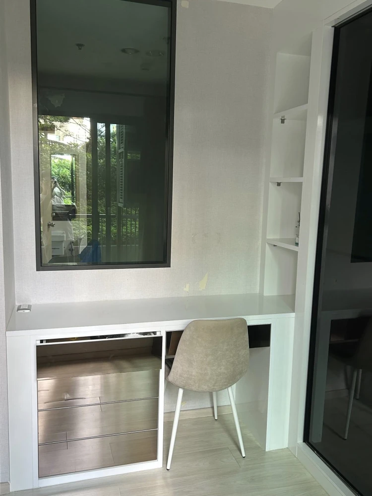 ขาย Life Pinklao condo  ห้องกว้างพร้อมอยู่ หิ้วกระเป๋ามาได้เลย รีบจองเลยก่อนพลาด