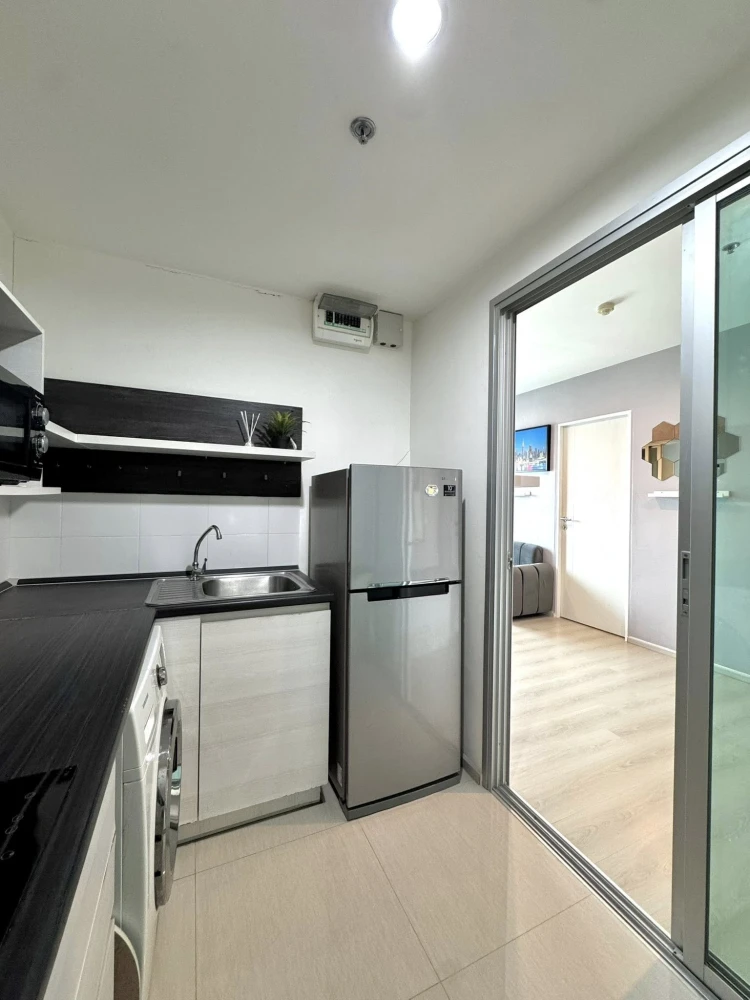 ขาย Life ratchadapisek ห้องกว้างอยู่สบาย ชั้นสูง เฟอร์พร้อม จองเลย