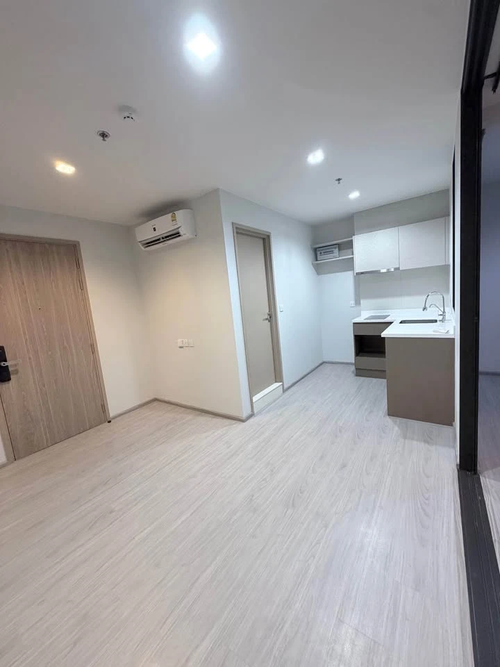 ขาย Life Sathorn-Sierra ห้องเปล่า แถมฟรีผ้าม่าน แอร์2เครื่อง มี walk in closet พลาดไม่ได้แล้ว