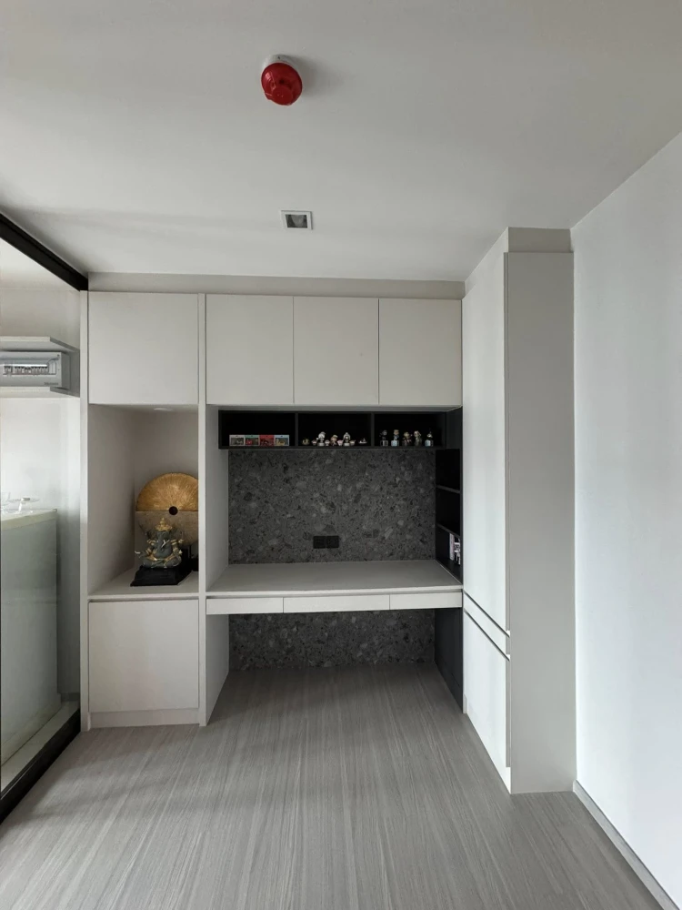 ขาย Life Sathorn-Sierra 1 ห้องนอน 1 ห้องน้ำ บิ้วอินเฟอร์นิเจอร์อย่างดี สิ่งอำนวยความสะดวกครบครัน จองด่วน