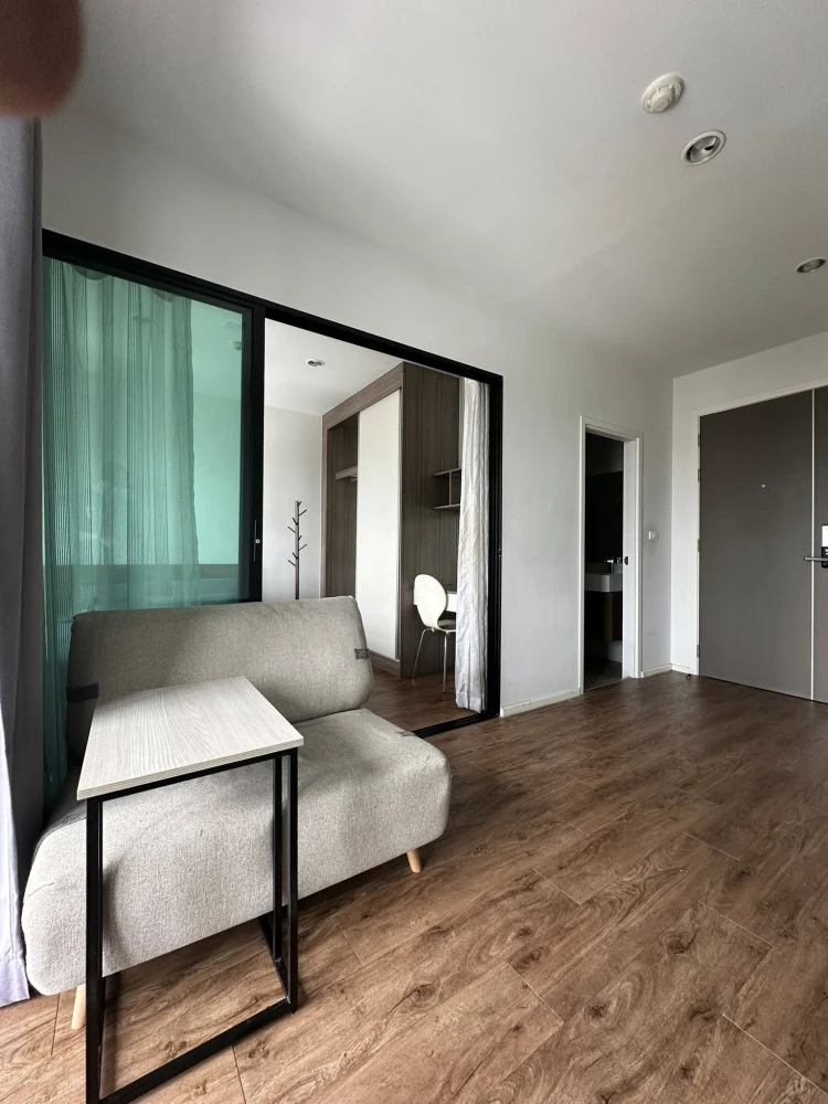 ขาย Living Nest Ladprao 44 1 ห้องนอน 1 ห้องน้ำ มาพร้อมเฟอร์ครบครัน เห็นวิวสระว่ายน้ำ ห้ามพลาด
