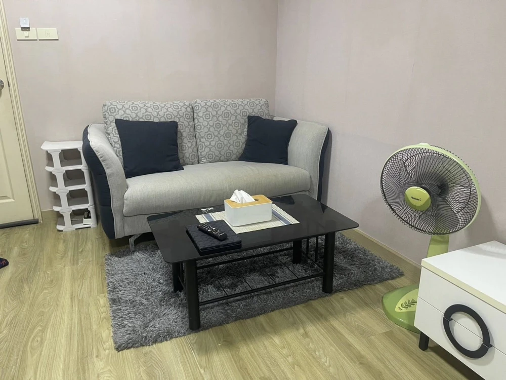 ขาย Lumpini Center Sukhumvit 77 1 ห้องนอน 1 ห้องน้ำ มาพร้อมเฟอร์นิเจอร์ครบครัน ติดวอลเปเปอร์ลายสวย จองเลย