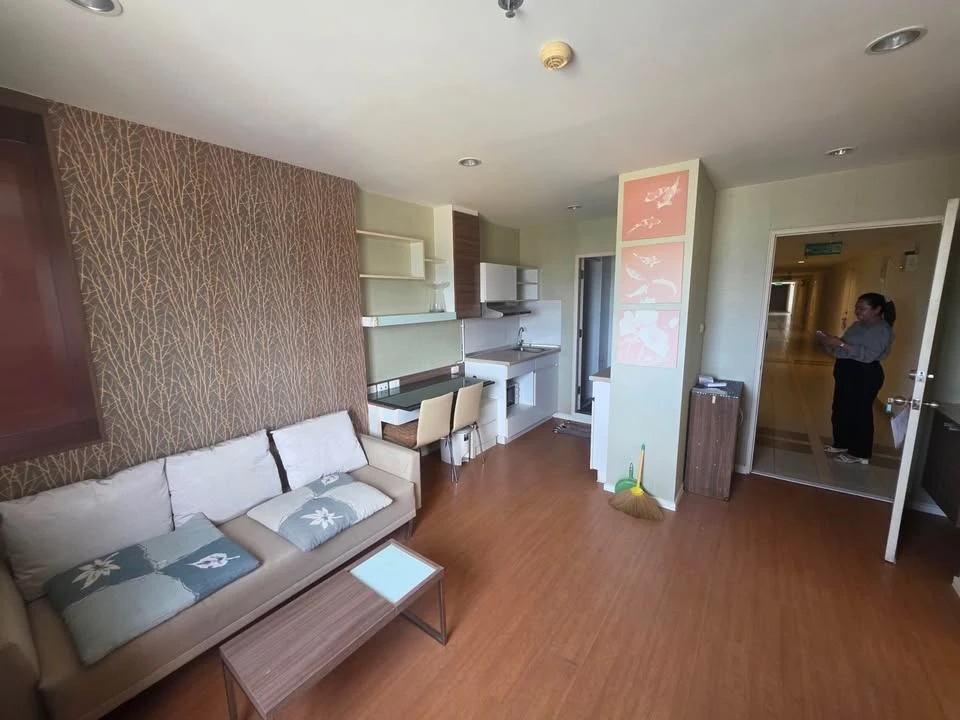 ขาย Lumpini Condotown North Pattaya Sukhumvit ห้องมุมคนไม่พลุกพล่าน ติดวอลเปเปอร์อย่างดี จองด่วน