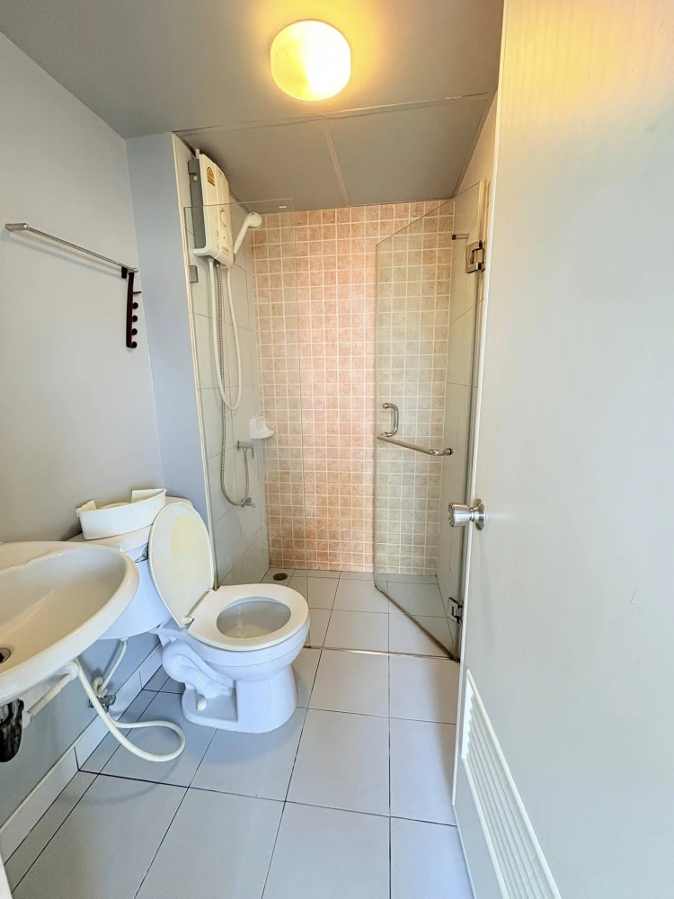 ขาย Lumpini CondoTown Romklao – Suvarnabhumi  ห้องพร้อมเข้าอยู่ เฟอร์พร้อม จองเลยก่อนพลาด!!!