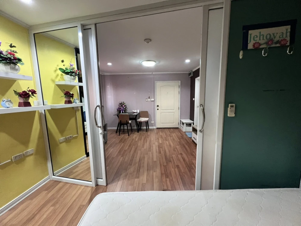 ขาย Lumpini Place Narathiwas 24 ชั้น 9 ห้องแต่งครบ พร้อมเข้าอยู่ จองเลยจ้า