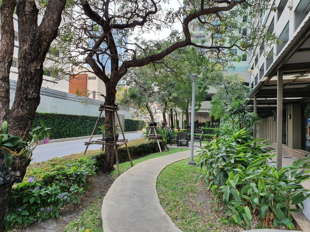 ขาย Lumpini Place Phahol-Sapankhwai ห้องสตูดิโอ ตกแต่งคุมโทน มาพร้อมเฟอร์ครบครัน จองเลย