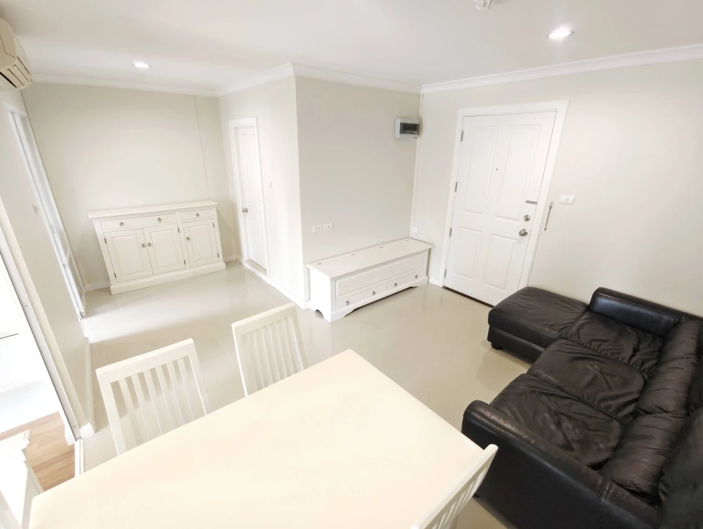 ขาย Lumpini Place Rama 9–Ratchada ชั้น 11 วิวโล่ง ไม่มีตึกบัง สนใจจองเลย ด่วนๆ