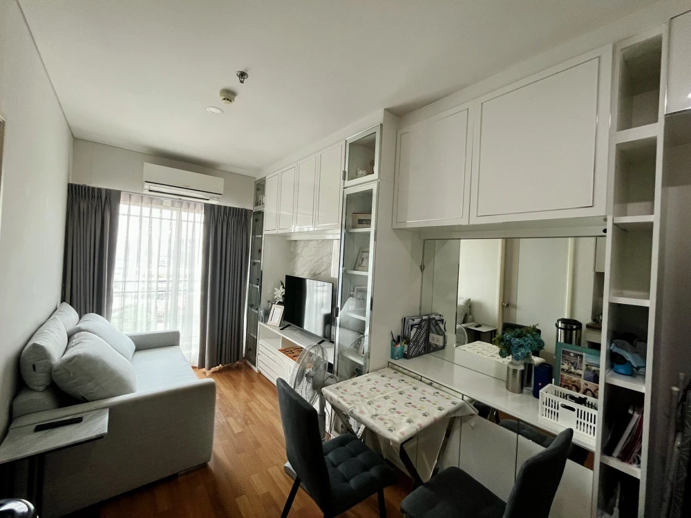 ขาย Lumpini Place Ratchada-Sathu ห้องพร้อมอยู่ เฟอร์ + เครื่องใช้ไฟฟ้าพร้อม จองเลย