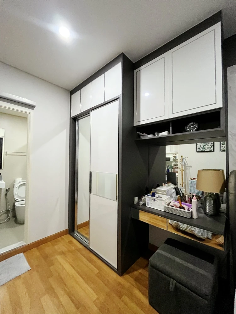 ขาย Lumpini Place Ratchada-Sathu ห้องพร้อมอยู่ เฟอร์ + เครื่องใช้ไฟฟ้าพร้อม จองเลย