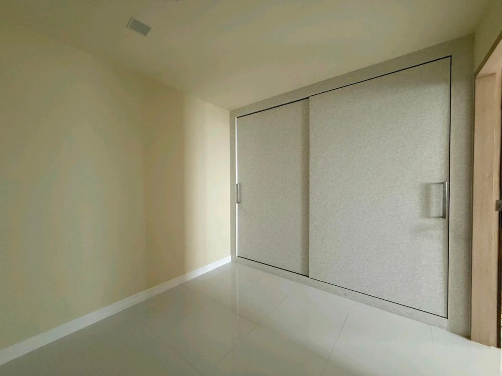 ขาย Lumpini Place Ratchada-Thapra ชั้น 29 ห้องมุม มีความเป็นส่วนตัว สนใจจองเลย
