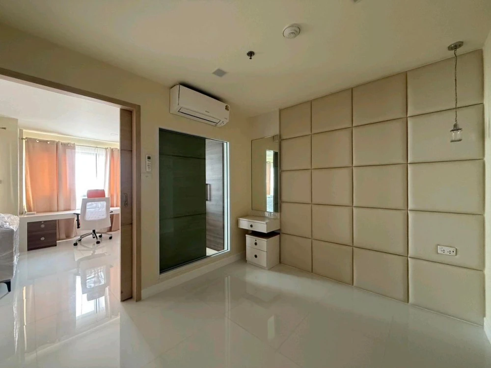 ขาย Lumpini Place Ratchada-Thapra ชั้น 29 ห้องมุม มีความเป็นส่วนตัว สนใจจองเลย