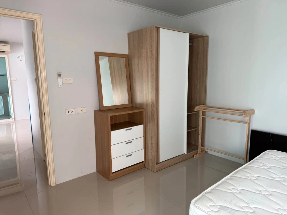 ขาย Lumpini Place Ratchada-Thapra ห้องมุมให้ความเป็นส่วนตัว พื้นที่ใช้สอยเยอะ วิวเมืองโล่ง จองเลย