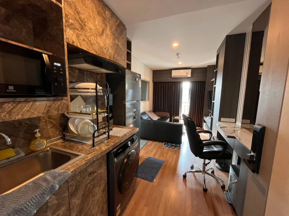 ขาย Lumpini Place Taopoon - Interchange ห้องมุมให้ความเป็นส่วนตัว บิ้วอินเฟอร์นิเจอร์อย่างดี ห้ามพลาด