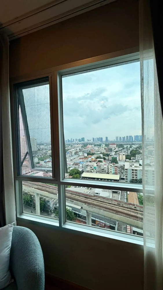 ขาย Lumpini Place Taopoon - Interchange ห้องอยู่ชั้นสูงมากๆ ระเบียงห้อง City View  ห้องตกแต่งด้วย Mood & Tone อบอุ่น รีบจองเลย