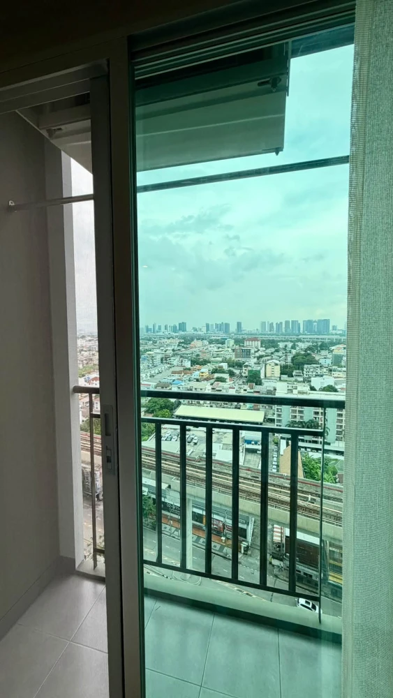 ขาย Lumpini Place Taopoon - Interchange ห้องอยู่ชั้นสูงมากๆ ระเบียงห้อง City View  ห้องตกแต่งด้วย Mood & Tone อบอุ่น รีบจองเลย