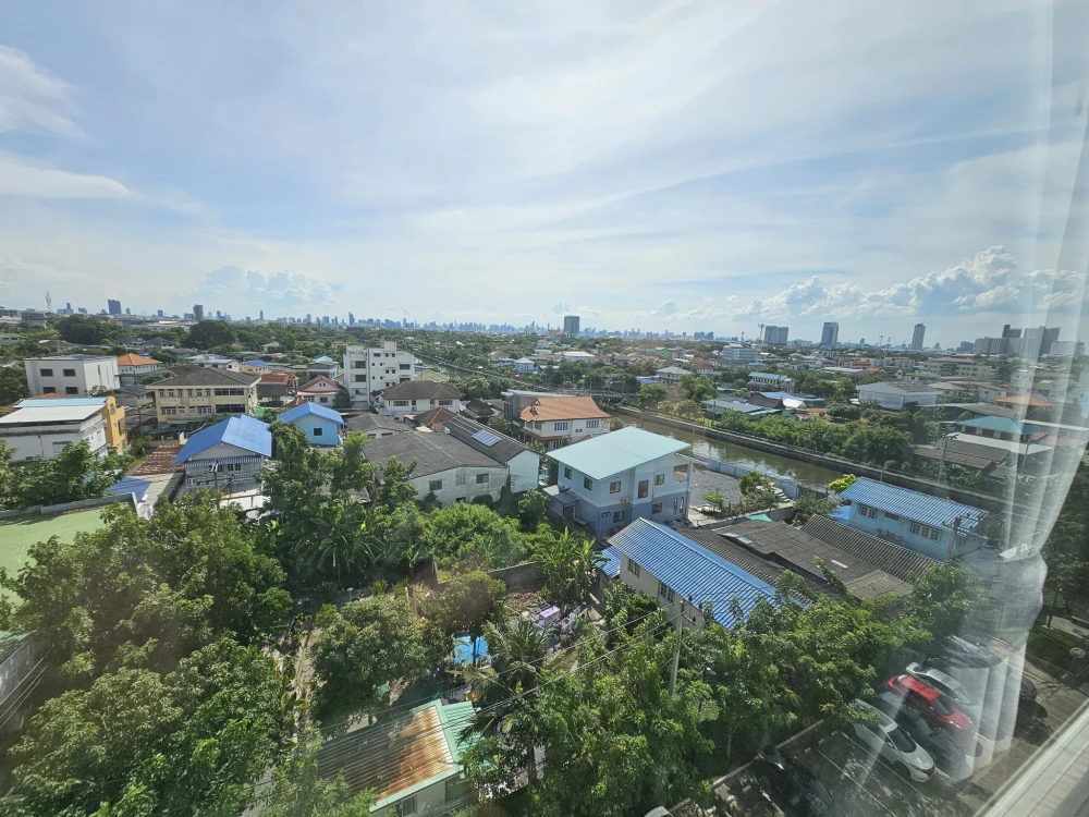 ขาย Lumpini Ville On Nut–Phatthanakan ห้องมุมให้ความเป็นส่วนตัว เฟอร์ครบ มองเห็นวิวสระว่ายน้ำ จองเลย