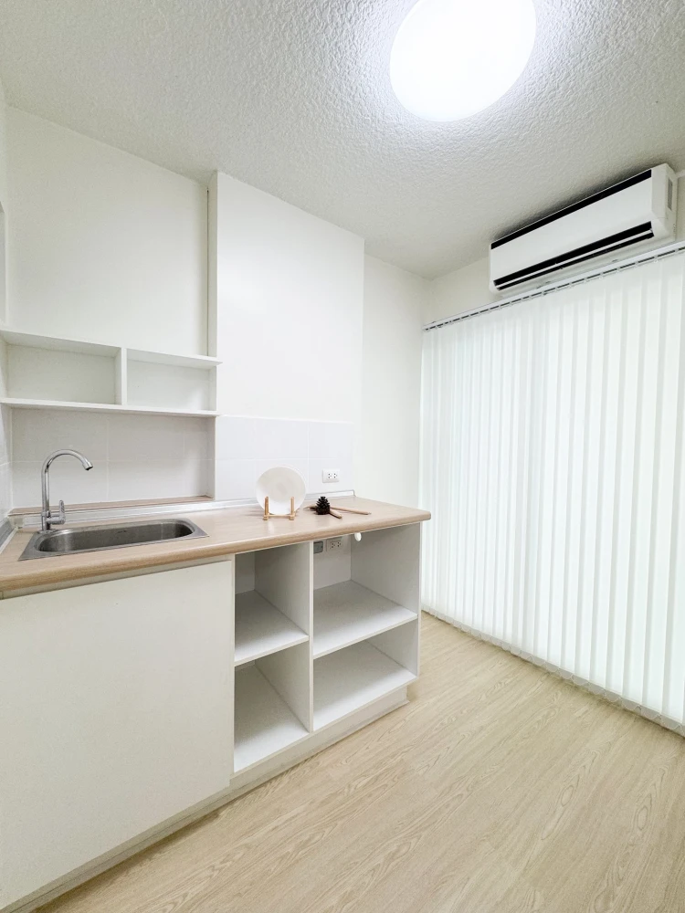 ขาย Lumpini Ville Onnut - Ladkrabang 2 1 ห้องนอน 1 ห้องน้ำ ตกแต่งคุมโทน เฟอร์ครบ จองเลย