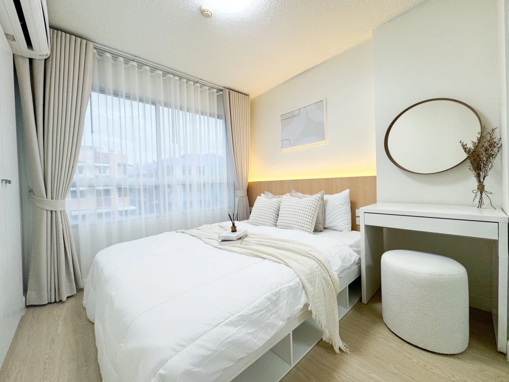 ขาย Lumpini Ville Onnut - Ladkrabang 2 1 ห้องนอน 1 ห้องน้ำ ตกแต่งคุมโทน เฟอร์ครบ จองเลย