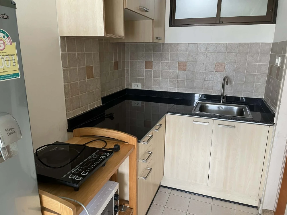 ขาย Lumpini Ville Phahol-Sutthisarn ห้องชั้น 18 ทำเลดี บิ้วอินเฟอร์นิเจอร์อย่างดี วิวสวย ห้ามพลาด