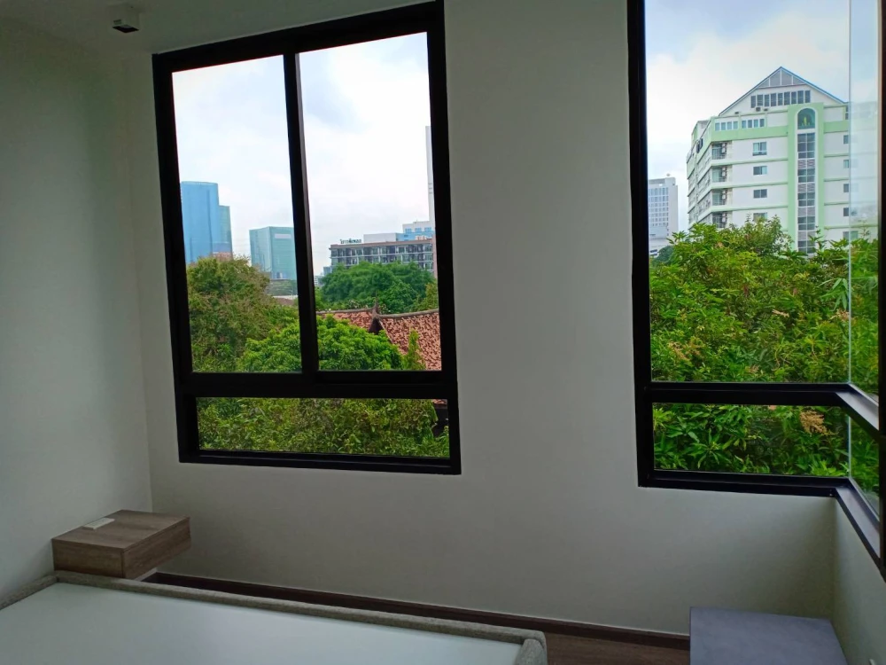 ขาย Lyss Ratchayothin ห้องน่าอยู่ ชั้น 4 มาพร้อมสิ่งอำนวยความสะดวกครบครัน ดีแบบนี้ห้ามพลาด