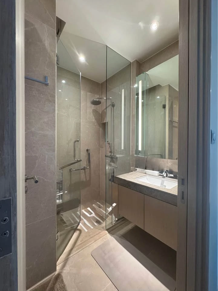 ขาย Magnolias Waterfront Residence ห้องช้นสูง ได้วิวแม่น้ำเจ้าพระยา เพดานสูง 3 ม. โปร่งโล่ง รีบจองเลย