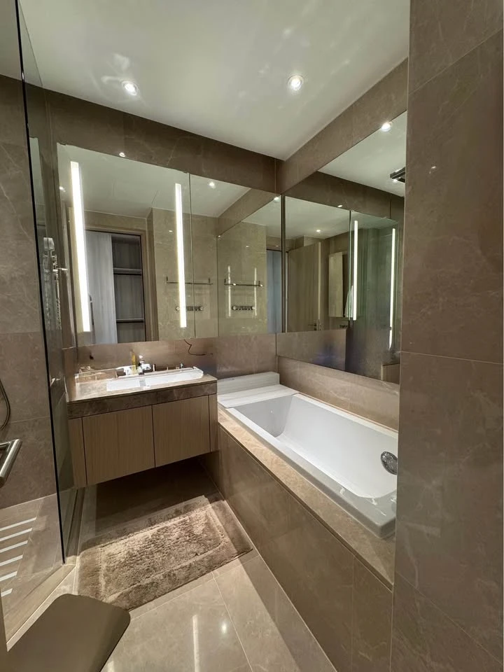 ขาย Magnolias Waterfront Residence ห้องช้นสูง ได้วิวแม่น้ำเจ้าพระยา เพดานสูง 3 ม. โปร่งโล่ง รีบจองเลย