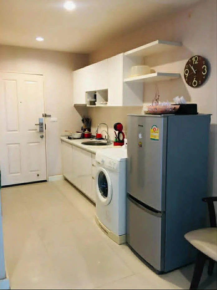 ขาย Metro Park Sathorn ห้องชั้น 7 มาพร้อมเฟอร์นิเจอร์และสิ่งอำนวยความสะดวกครบครัน จองเลยจ้า