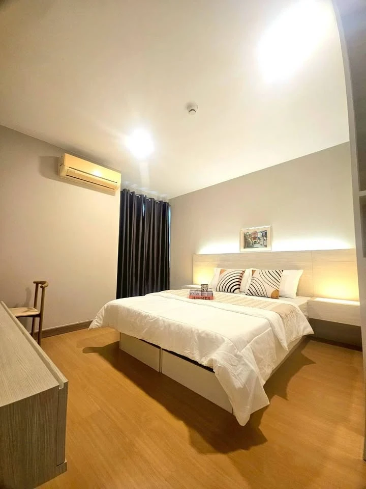 ขาย Metro sky Ratchada ห้องตกแต่งแบบเรียบง่าย ด้วยเฟอร์นิเจอร์อย่างดี มาแต่ตัวเข้าอยู่ได้เลย
