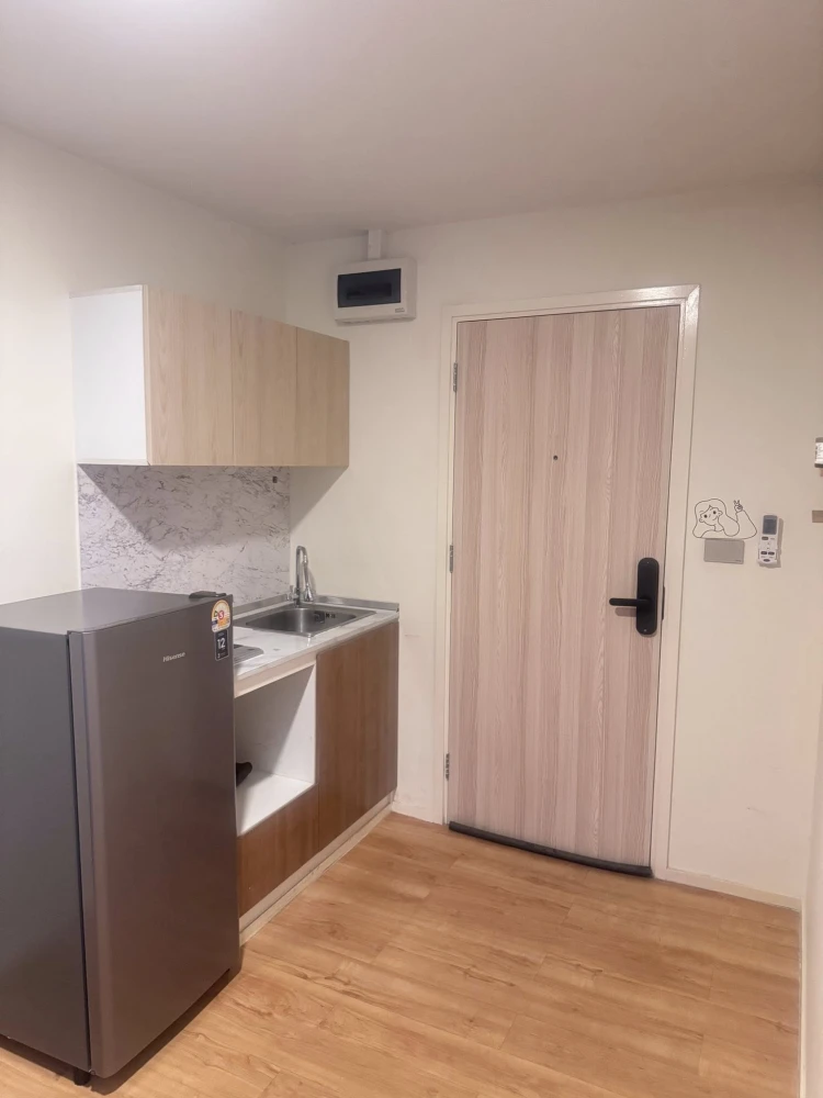 ขาย Modern Condo ห้องพร้อมอยู่ สิ่งอำนวยความสะดวกครบ ดีแบบนี้รีบจองเลยห้ามพลาด!!