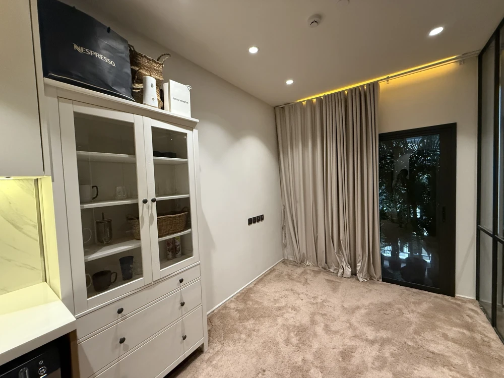 ขาย MUNIQ Sukhumvit 23 1 ห้องนอน 1 ห้องน้ำ ตกแต่งคุมโทน บิ้วอินอย่างดี เฟอร์นิเจอร์ครบครัน ห้ามพลาด