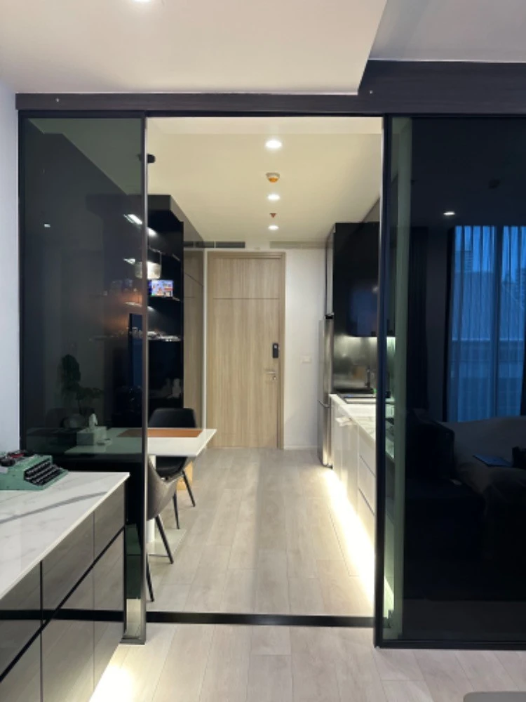 ขาย Noble Ploenjit ชั้น 24 ห้องกว้าง โปร่ง โล่ง อยู่สบาย แต่งครบ จองเลย ห้ามพลาด