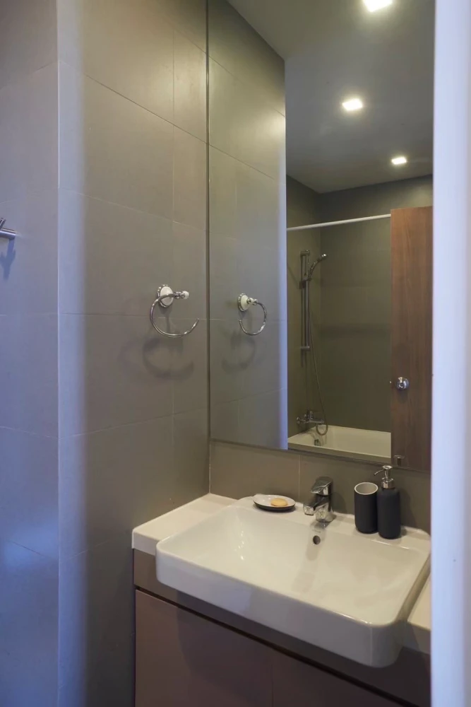 ขาย NOBLE REFINE ห้องอยู่ชั้น 10 ตกแต่งบิวท์อิน ดูดีมีสไตล์มาก Fully Furnished ห้องพร้อมอยู่