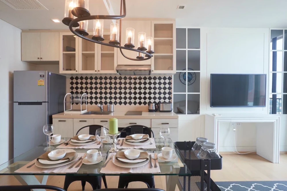 ขาย NOBLE REFINE ห้องอยู่ชั้น 10 ตกแต่งบิวท์อิน ดูดีมีสไตล์มาก Fully Furnished ห้องพร้อมอยู่