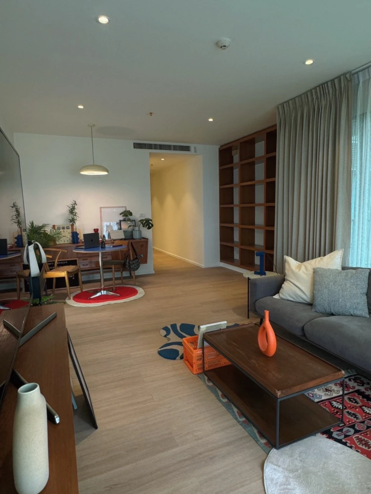 ขาย Noble Solo  ห้องมุมบรรยากาศเงียบสงบ 5 ระเบียง เฟอร์นิเจอร์ลอยตัวสไตล์ Mid-Century ห้ามพลาด