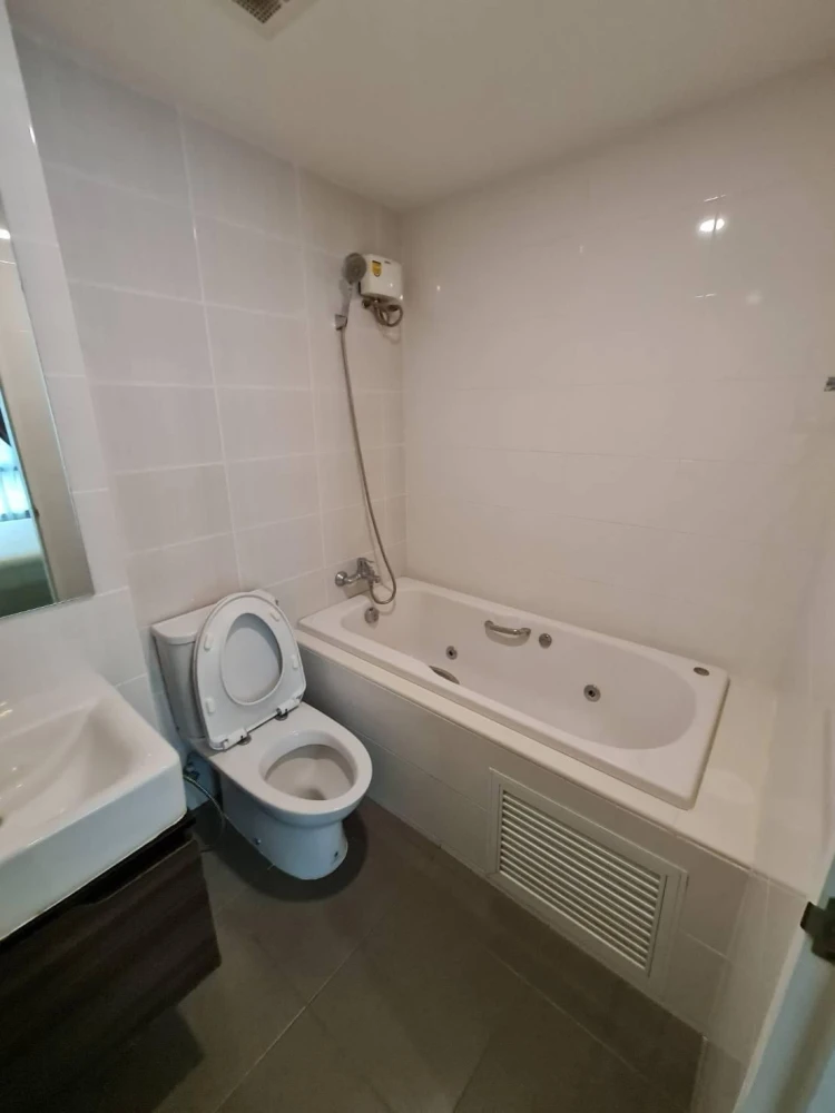 ขาย Notting hill พหลฯ-เกษตร ชั้น 4 ห้องมุมสุด เงียบสงบเป็นส่วนตัวมากๆ  เฟอร์นิเจอร์/เครื่องใช้ไฟฟ้าครบพร้อมอยู่