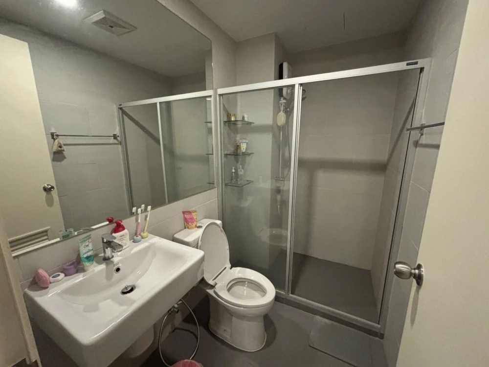 ขาย Notting Hill Leamchabang 1 ห้องนอน 1 ห้องน้ำ เฟอร์ครบครัน มองเห็นวิวเมืองสวยจากชั้นสูง จองเลย