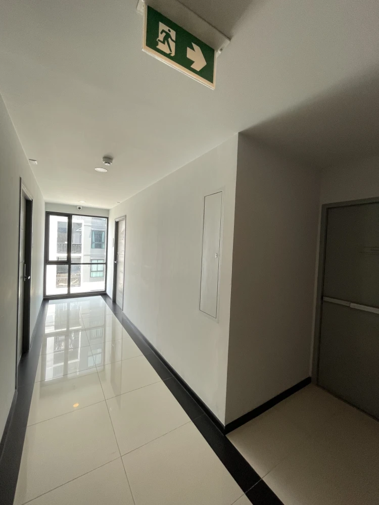 ขาย Notting hill Sukhumvit 105 เป็นห้องมุม ผนังห้องไม่ติดกับห้องอื่น เหมาะกับคนชอบความสงบ รีบจองก่อนพลาด