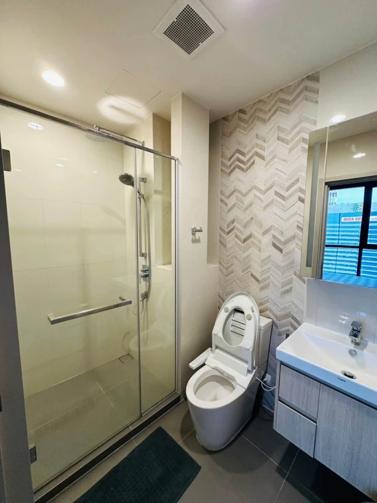 ขาย Oka Haus สุขุมวิท 36 ห้องอยู่ชั้นสูงมากๆ วิวเมืองสวยงาม โปร่งโล่ง สบายตา ไม่อึดอัด เฟอร์นิเจอร์ครบ ไม่ต้องซื้อเพิ่ม