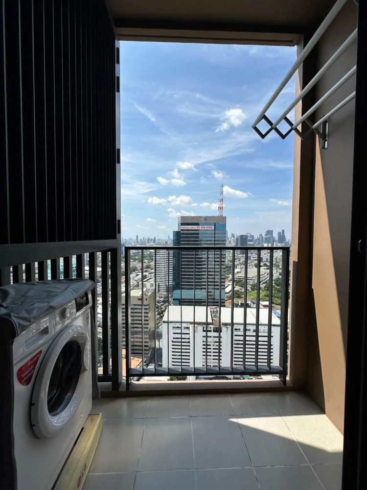 ขาย Oka Haus สุขุมวิท 36 ห้องอยู่ชั้นสูงมากๆ วิวเมืองสวยงาม โปร่งโล่ง สบายตา ไม่อึดอัด เฟอร์นิเจอร์ครบ ไม่ต้องซื้อเพิ่ม