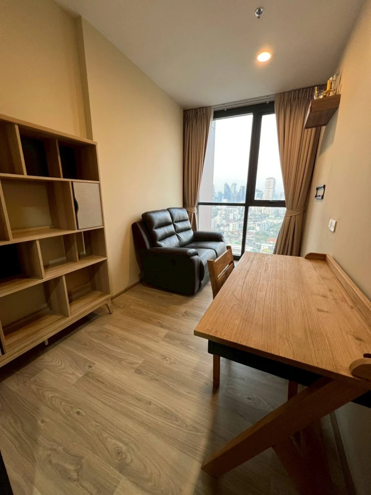 ขาย OKA Haus แบบ 1 Bed Plus ห้องมุมทิศเหนือ รับลมดี ไม่ร้อนสะสม ได้วิวสวยแบบไม่มีตึกบังในย่านทำเลทอง