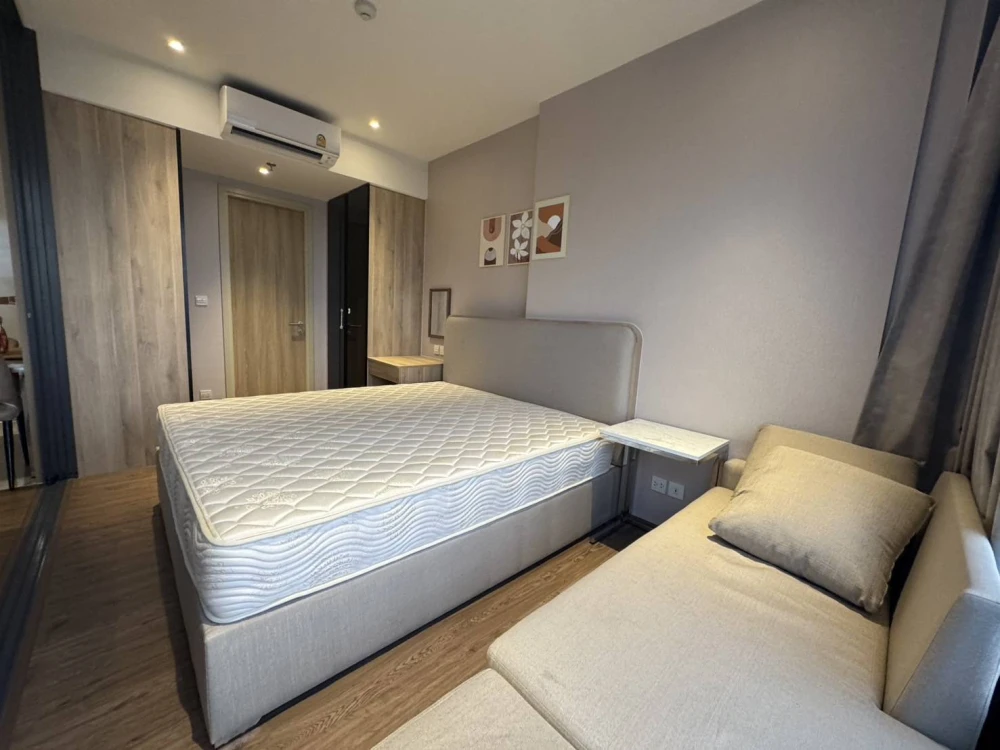 Once Pattaya, a luxury condo in the heart of North Pattaya, is for sale. Enjoy stunning sea views at the best price. Luxurious and sophisticated, it c