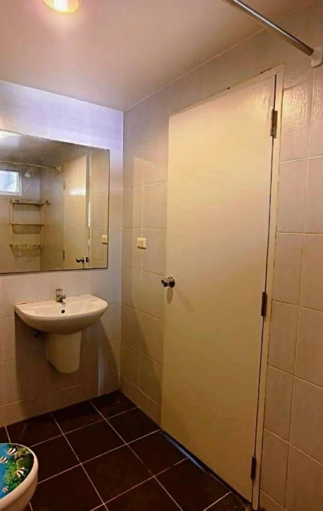 ขาย One X Sathorn-Narathiwat  1 ห้องนอน 1 ห้องน้ำ เฟอร์นิเจอร์และสิ่งอำนวยความสะดวกครบครัน จองเลย