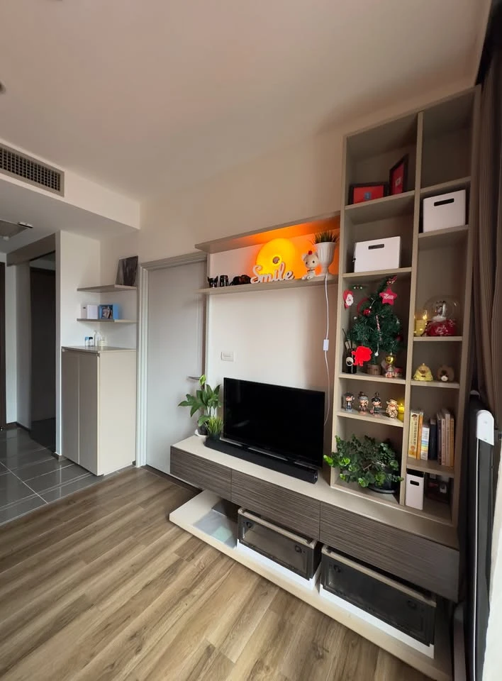 ขาย Onyx พหลโยธิน  ห้องพร้อทมอยู่ เฟอร์ครบ มาเเต่ตัวเข้าอยู่ได้เลย+++