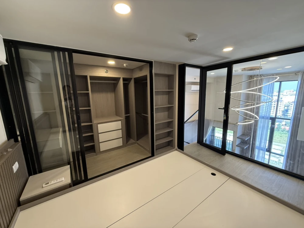 ขาย Origin Plug & Play Ramkhamhaeng Triple Station ห้องน่าอยู่ ชั้น 9วิวโล่ง มี walk-in closet แยกเป็นสัดส่วน จองเลย
