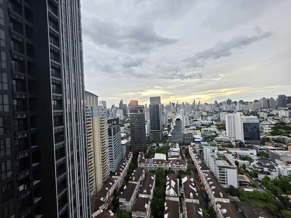 ขาย Park Origin Thonglor ชั้น 30 วิวเมืองสุดปังราคาดีมาก ได้ห้องหน้ากว้าง เพดานสูงโปร่ง โล่งสบายเหมือนอยู่บ้าน
