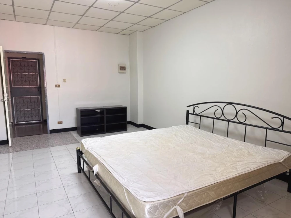 ขาย Pattanakarn Life Complex ชั้น 10 ราคาดี น่าอยู่ สนใจเป็นเจ้าของ รีบจองเลย